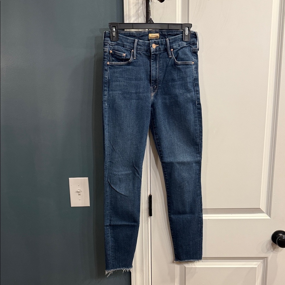 Mother Looker Ankle Fray 27x26.5